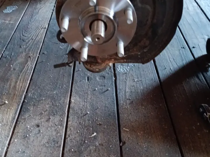 Wheel hub or front-end related work performed during service.